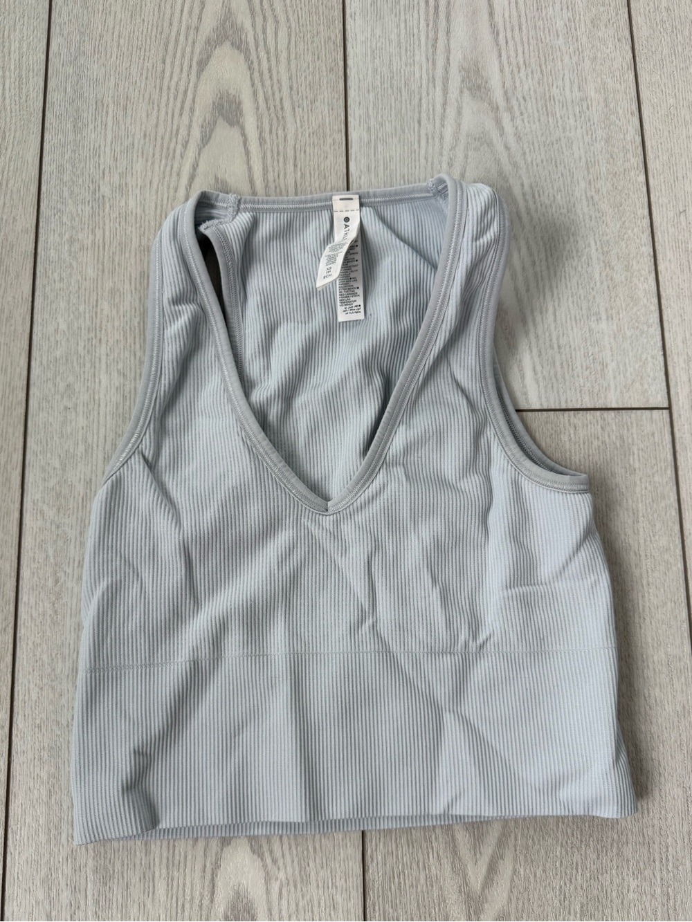 Athleta ribbed V-neck cropped tank light blue XS activewear sports bra fitness